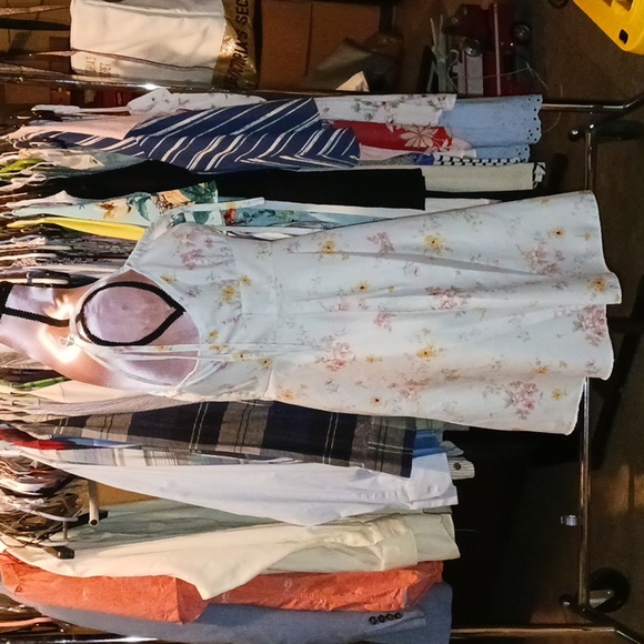 Dress - Picture 5 of 6